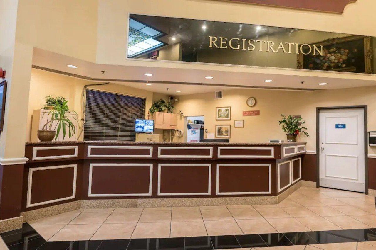 San Bernandino Inn & Suites San Bernardino Exterior foto